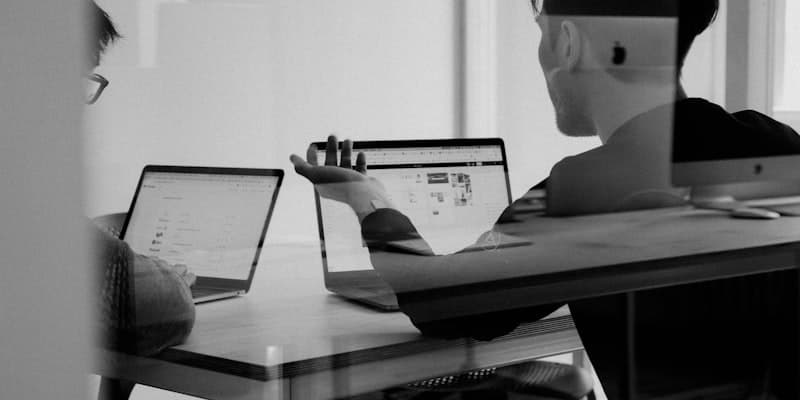 Salesforce Sales Cloud : Guide Complet pour les PME